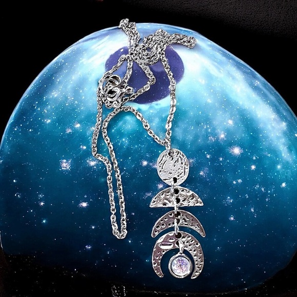 Silver toned Crescent Moon Phases Pendant Necklace Choker 15.5” - Picture 15 of 17